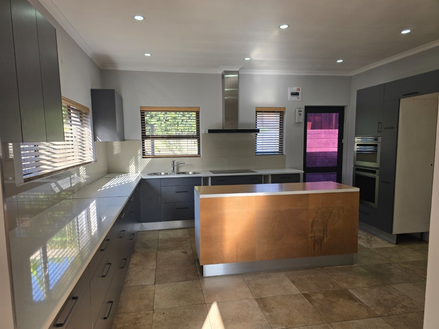 4 Bedroom Property for Sale in Wetton Western Cape